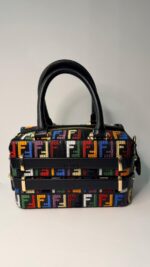 Fendi Baguette Renkli Jakarlı Çanta - Görsel 2