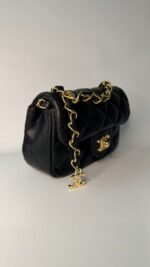 Chanel Mini Kapaklı Detaylı Omuz Çantası - Görsel 2