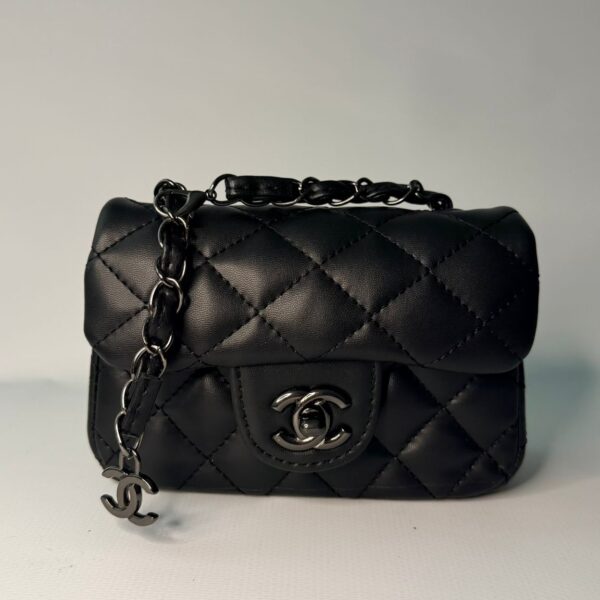 Chanel Mini Kapaklı Detaylı Omuz Çantası