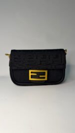 Baguette Fendi Desenli Omuz Çantası