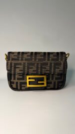 Baguette Fendi Desenli Omuz Çantası